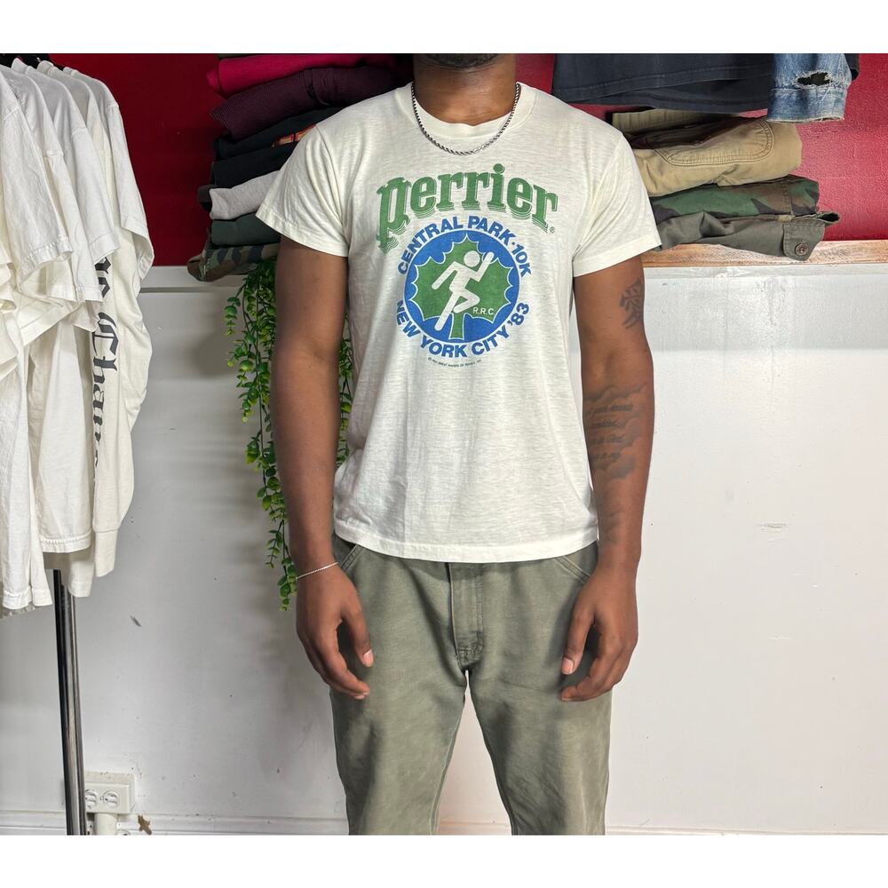vintage 1983 central park running tee dark green lettering
